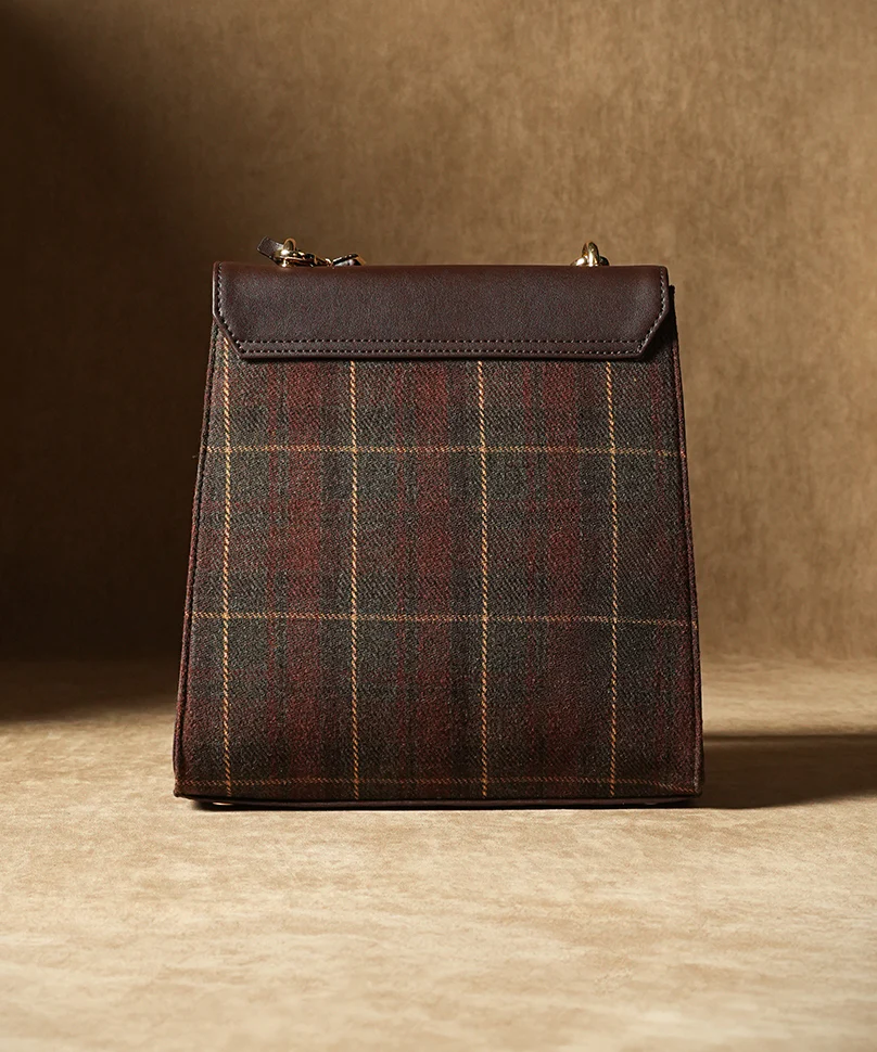 Peggy Tweed - Image 6