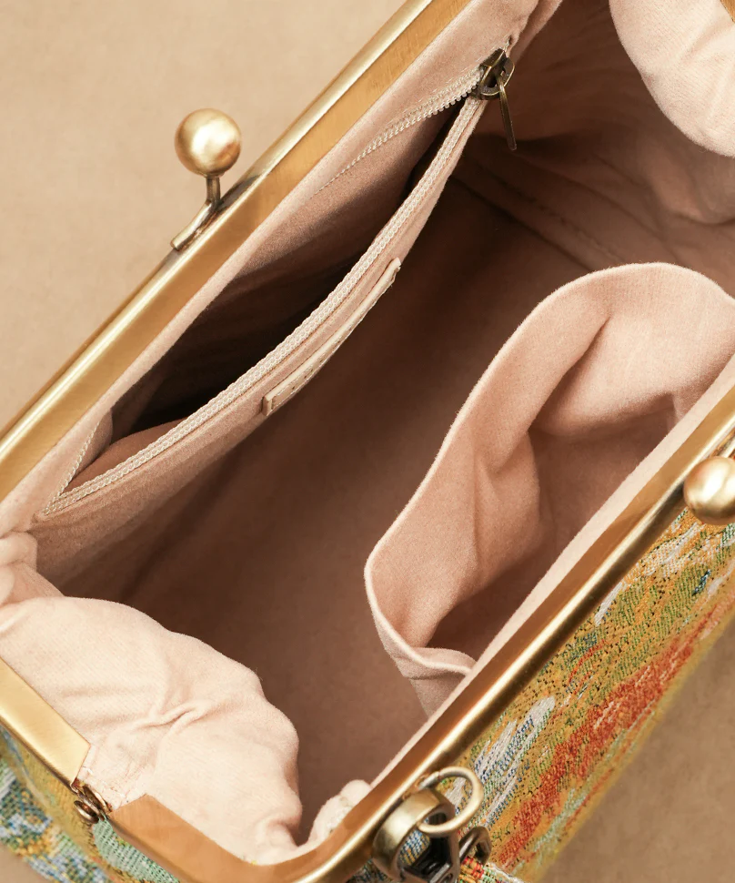 Theater Iris - Image 4